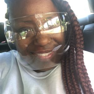 Meet your Posher, Kandi